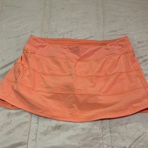 Lululemon pace rival